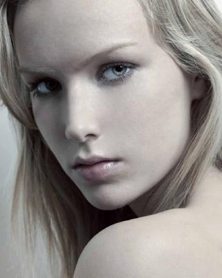 Charlotte D